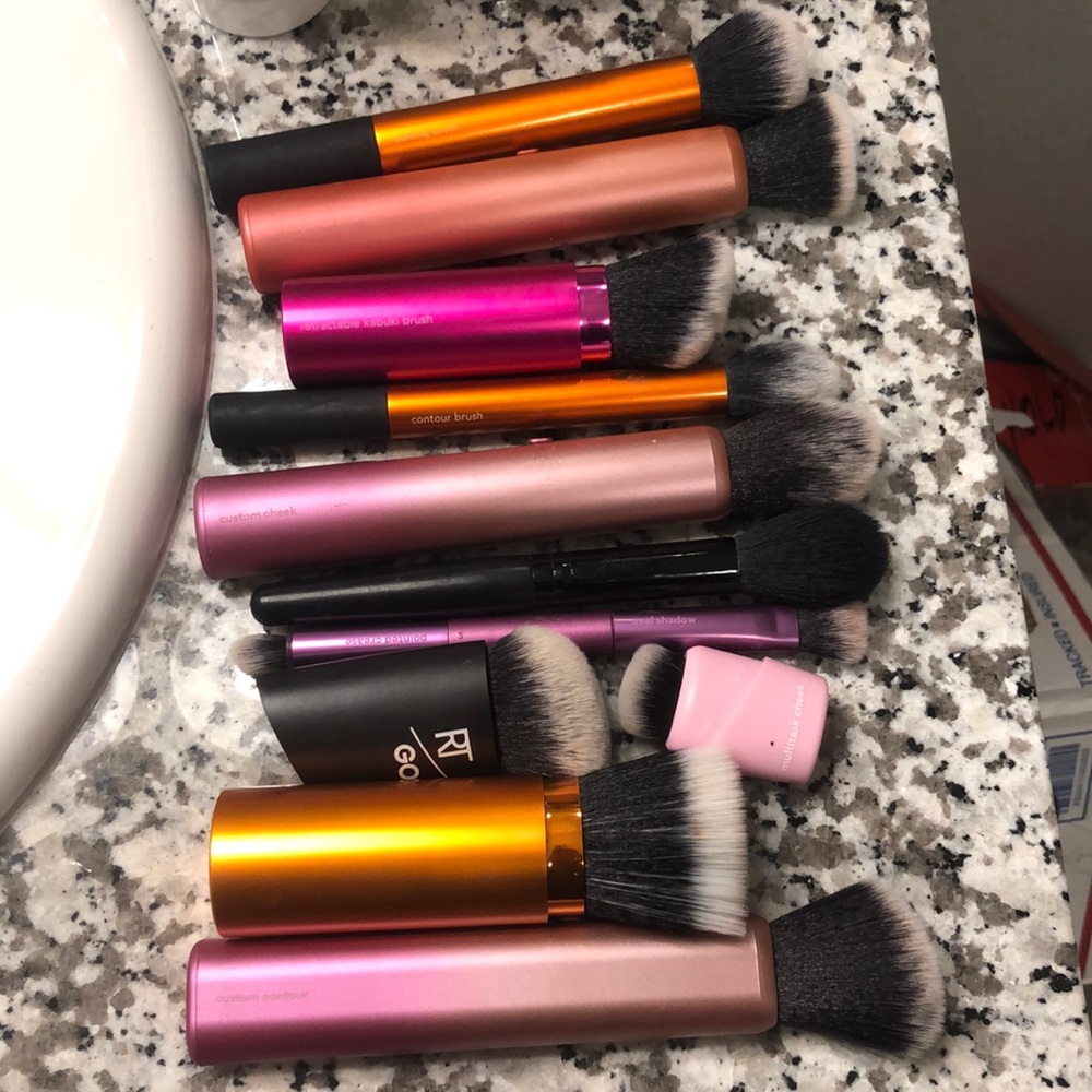 Makeup brushes